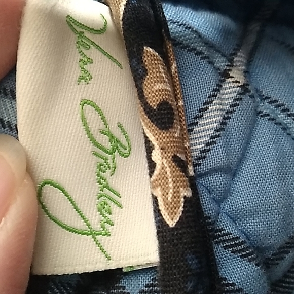 LAST DROP! Like New Vera Bradley Paisley Print Tote - Picture 12 of 13